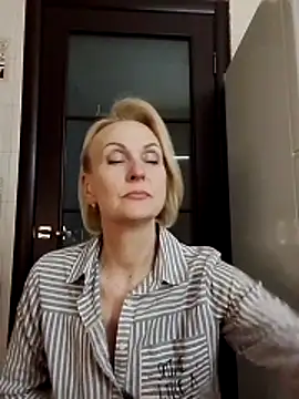 Snapshot of MichelleSolis chatting on March 27, 2026, 7:02 pm MichelleSolis online show from March 27, 2026, 7:02 pm