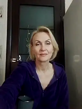 Snapshot of MichelleSolis chatting on April 14, 2026, 4:46 pm MichelleSolis online show from April 14, 2026, 4:46 pm