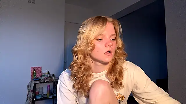 Tiffany Muse online show from April 5, 2026, 3:04 am