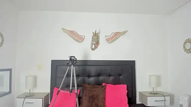 Snapshot of Karla_94 chatting on March 1, 2026, 3:41 am Karla 94 online show from March 1, 2026, 3:41 am