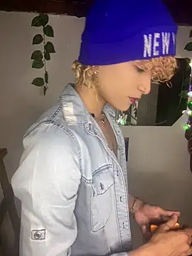 lucke collins22 online show from February 12, 2026, 7:03 am