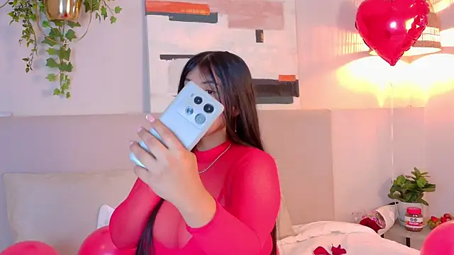 Snapshot of VioletBloomm chatting on February 14, 2026, 11:51 am VioletBloomm online show from February 14, 2026, 11:51 am