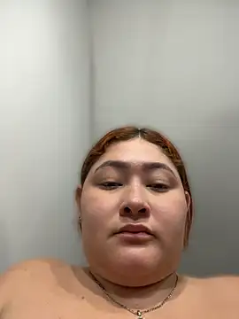 Snapshot of Rouse-Antonella_ chatting on May 7, 2026, 5:13 am Rouse-Antonella online show from May 7, 2026, 5:13 am