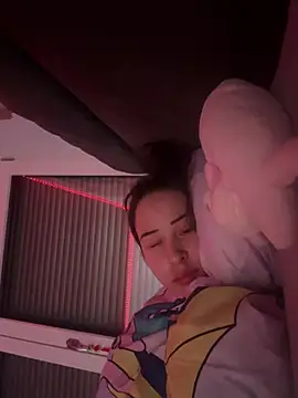 Just-Lilly online show from February 8, 2026, 9:23 am