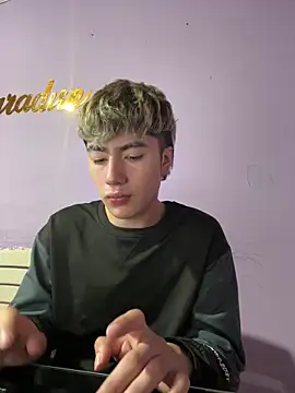 AlexanderCollman2 online show from April 10, 2026, 2:28 am