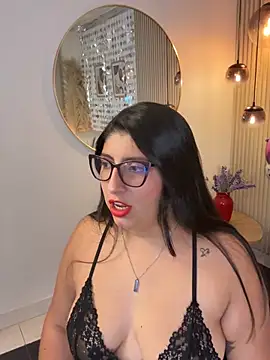Snapshot of Sally_Dvine chatting on June 20, 2026, 4:15 am Sally Dvine online show from June 20, 2026, 4:15 am