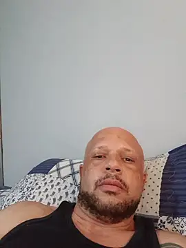 Schinna25 online show from May 15, 2026, 6:48 pm