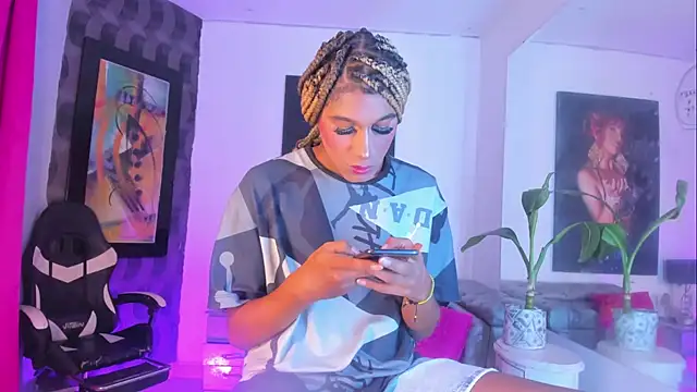 Ciara HotTs online show from May 13, 2026, 12:24 pm
