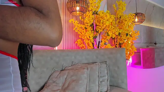 EmmaLovve online show from April 16, 2026, 3:18 am