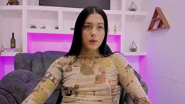 Snapshot of ValeryCooper18 chatting on February 23, 2026, 12:13 pm ValeryCooper18 online show from February 23, 2026, 12:13 pm