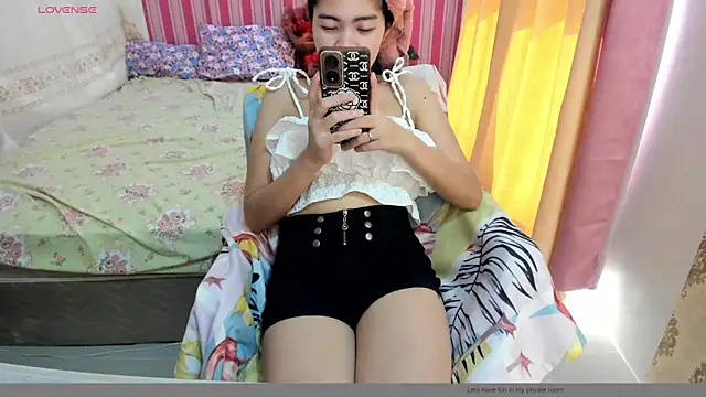 HornyAsianXxX online show from March 30, 2026, 7:42 am