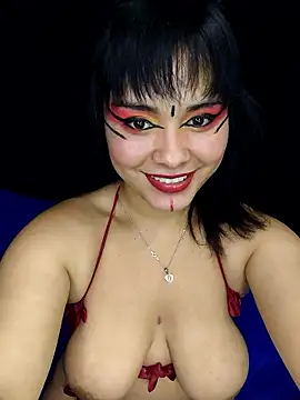 Snapshot of zoe_love18 chatting on April 6, 2026, 4:46 am zoe love18 online show from April 6, 2026, 4:46 am
