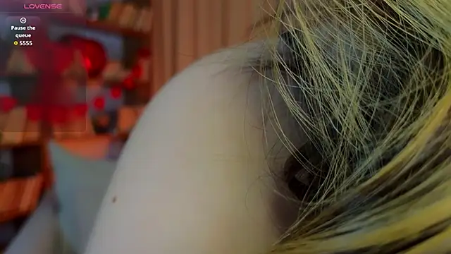 Snapshot of kate__rIna chatting on February 14, 2026, 2:08 am kate rIna online show from February 14, 2026, 2:08 am