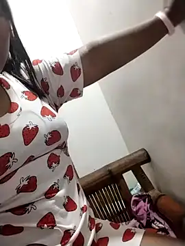 Snapshot of biggbooty15 chatting on February 25, 2026, 11:31 am biggbooty15 online show from February 25, 2026, 11:31 am