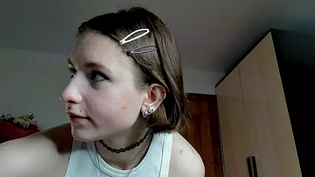 Snapshot of VelvetCaress chatting on May 15, 2026, 9:16 am VelvetCaress online show from May 15, 2026, 9:16 am