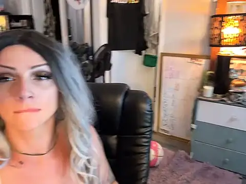 Alicethickpeach online show from July 8, 2026, 8:41 am