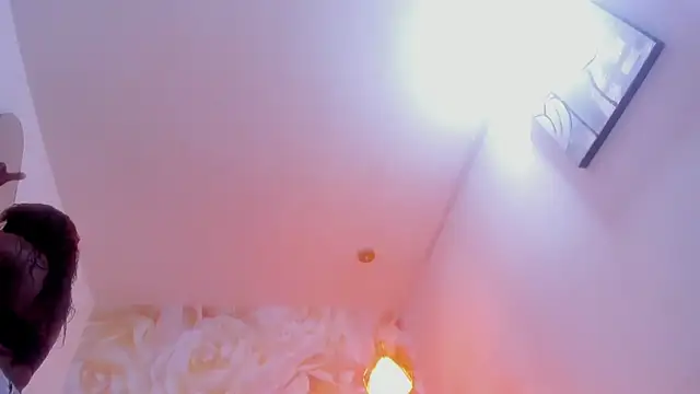 Snapshot of nylaroyale_cr chatting on February 8, 2026, 7:39 pm nylaroyale cr online show from February 8, 2026, 7:39 pm