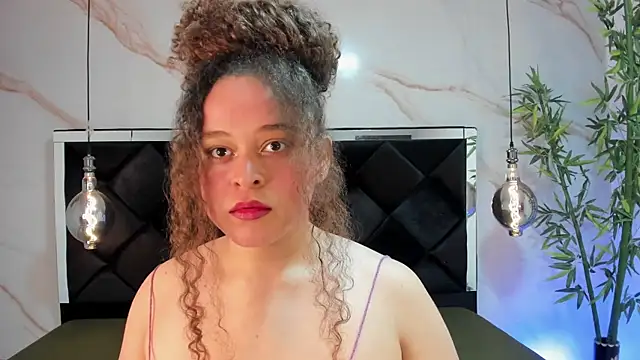 IrinaVoshh  online show from March 23, 2026, 7:18 pm