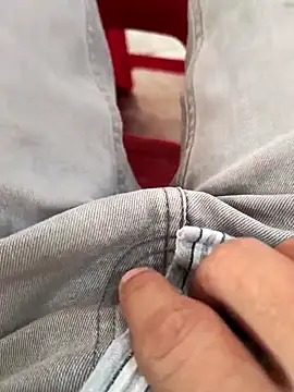 Snapshot of Castrol1289 chatting on February 22, 2026, 10:03 am Castrol1289 online show from February 22, 2026, 10:03 am