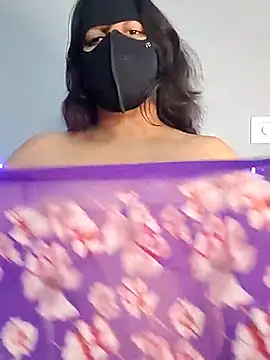 Snapshot of 70upqm chatting on June 9, 2026, 6:25 am 70upqm online show from June 9, 2026, 6:25 am
