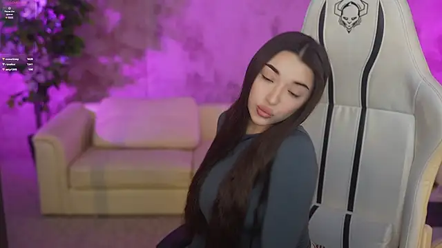 Snapshot of Zlata_Sky chatting on February 23, 2025, 7:38 pm Zlata Sky online show from February 23, 2025, 7:38 pm