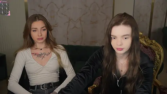 Snapshot of Zlata_Sky chatting on February 24, 2025, 10:47 pm Zlata Sky online show from February 24, 2025, 10:47 pm