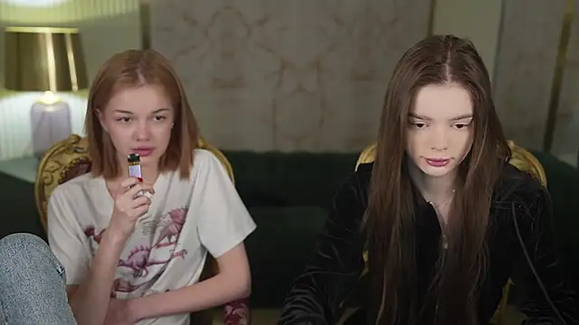 Snapshot of Zlata_Sky chatting on March 7, 2025, 7:38 pm Zlata Sky online show from March 7, 2025, 7:38 pm