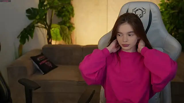 Snapshot of Zlata_Sky chatting on November 9, 2025, 11:30 am Zlata Sky online show from November 9, 2025, 11:30 am