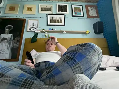 Snapshot of dribbleandthrob chatting on February 9, 2026, 12:09 pm dribbleandthrob online show from February 9, 2026, 12:09 pm