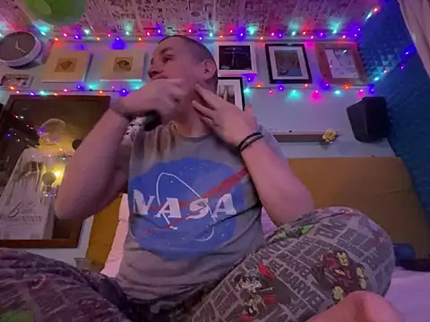 Snapshot of dribbleandthrob chatting on February 11, 2026, 11:21 pm dribbleandthrob online show from February 11, 2026, 11:21 pm