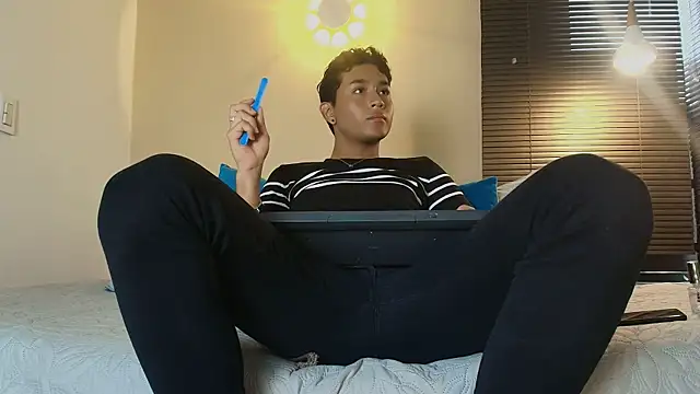 Snapshot of Damon_Salvarote_S chatting on February 6, 2026, 8:01 pm Damon Salvarote S online show from February 6, 2026, 8:01 pm