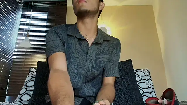 Snapshot of Damon_Salvarote_S chatting on February 19, 2026, 7:43 pm Damon Salvarote S online show from February 19, 2026, 7:43 pm