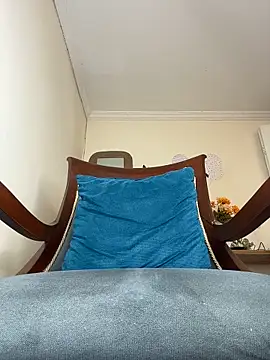 LilaRvsh online show from April 9, 2026, 5:29 pm