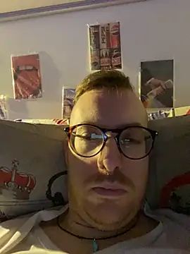 Snapshot of io1Elian chatting on April 21, 2026, 9:17 pm io1Elian online show from April 21, 2026, 9:17 pm