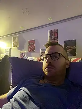Snapshot of io1Elian chatting on April 28, 2026, 6:46 pm io1Elian online show from April 28, 2026, 6:46 pm