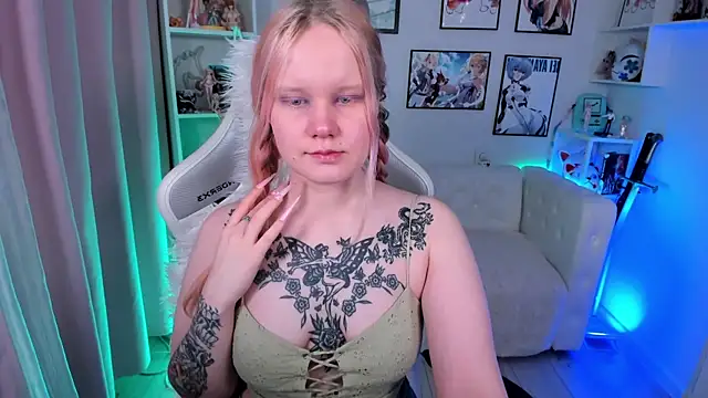 AnnieVibe online show from April 11, 2026, 5:39 pm