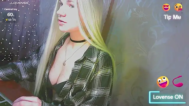 Snapshot of Shiny_Victoria chatting on February 8, 2026, 8:40 am Shiny Victoria online show from February 8, 2026, 8:40 am