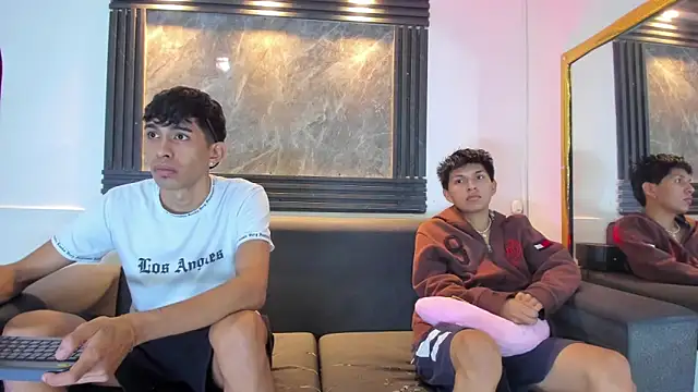 Snapshot of biig_boy chatting on February 19, 2026, 8:16 pm biig boy online show from February 19, 2026, 8:16 pm