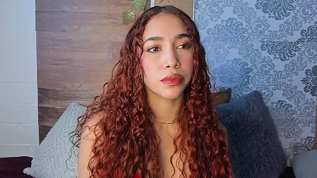 LiaHansson00 online show from May 19, 2026, 4:02 pm
