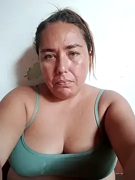 Snapshot of hot_girl_full chatting on April 14, 2026, 3:51 pm hot girl full online show from April 14, 2026, 3:51 pm