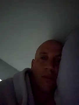 Snapshot of superhotpapi chatting on February 3, 2026, 4:34 pm superhotpapi online show from February 3, 2026, 4:34 pm