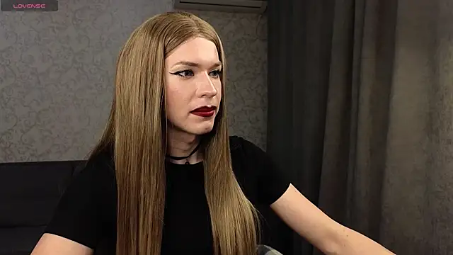 Snapshot of Anna_inHear chatting on May 21, 2026, 7:43 pm Anna inHear online show from May 21, 2026, 7:43 pm