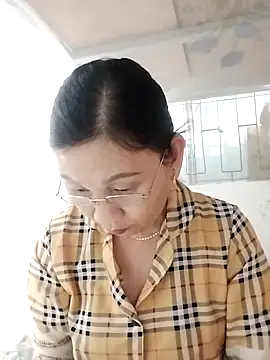 Snapshot of miko_nyan2006 chatting on May 7, 2026, 2:11 pm miko nyan2006 online show from May 7, 2026, 2:11 pm