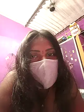 Tamil Hot Nisha online show from April 4, 2026, 4:44 am