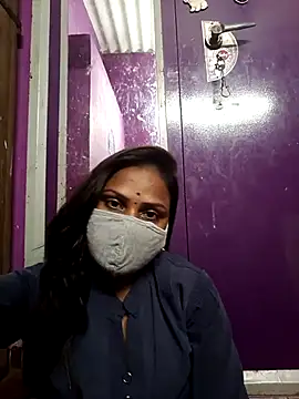 Tamil Hot Nisha online show from April 6, 2026, 8:04 am