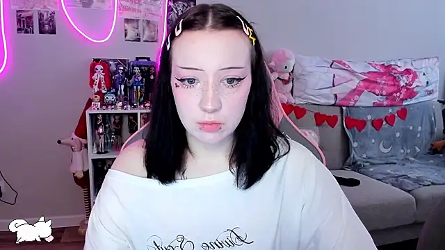 Snapshot of MollysLand chatting on March 17, 2026, 8:28 am MollysLand online show from March 17, 2026, 8:28 am