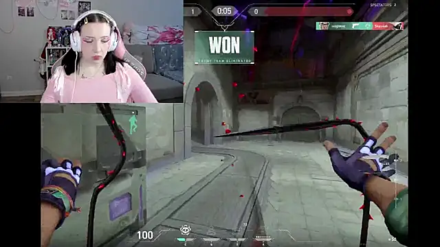 Snapshot of MollysLand chatting on April 15, 2026, 9:05 am MollysLand online show from April 15, 2026, 9:05 am