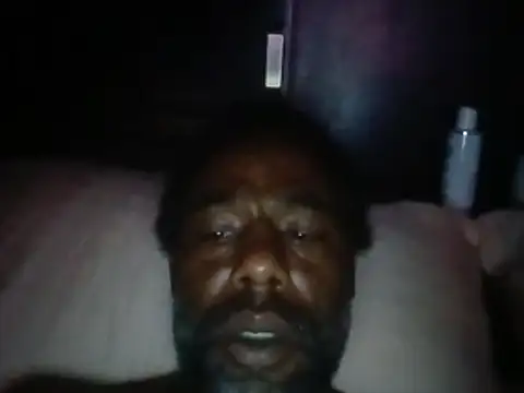 Joecool1009 online show from May 18, 2026, 1:35 am