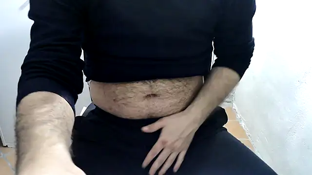 ItalianDaddyBear online show from February 4, 2026, 10:47 pm