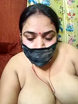 06Rozi online show from April 9, 2026, 6:35 pm